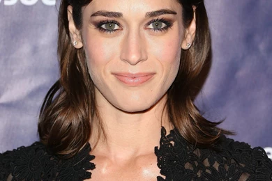 490x640px Lizzy Caplan 217.69 KB