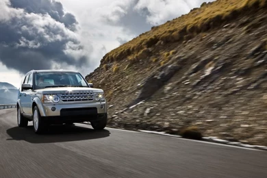 Land Rover Discovery 4 Speed Normal HD Wallpapers Wallpapers ...