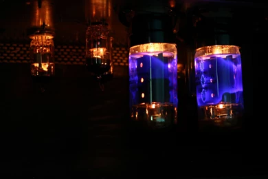 Long Exposure Of A Vacuum Tube In A Guitar Amp : Pics