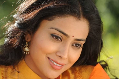 Shriya Saran HD Wallpapers