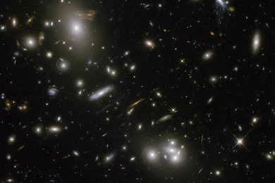 Hubble Sees 'Space Invader' Image