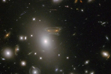 Saturday Space Sight: Hubble Sees 'Space Invader' Image