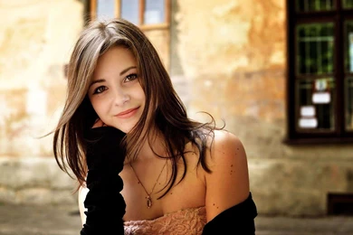 Beauty girl smiling best wallpaper picture uq589pnp2m .jpg