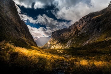 Picturesque Mountain Valley Wallpapers   Nature Wallpapers