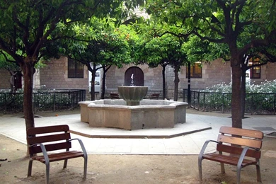 File:019 Antic Hospital De La Santa Creu.jpg Wikimedia Commons