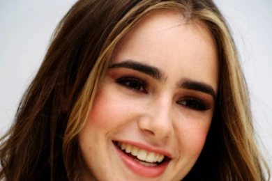Lily Collins