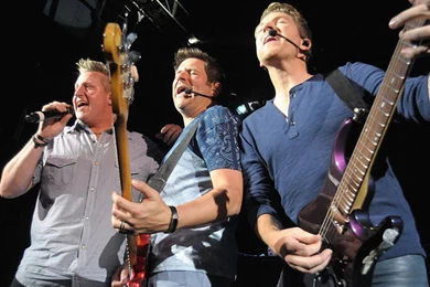 Star Tracks: Thursday, July 11, 2013   TRIPLE PLAY : People.com