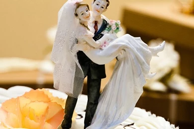 Marriage wedding wallpaper with cake HD.jpg
