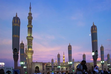 Beautiful Evening View Of Masjid Nabawi