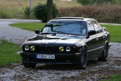 E34 Wallpapers! Post Yours! (56k Beware)