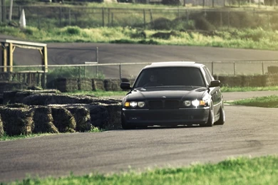 BMW M5 E34 Widescreen Wallpapers