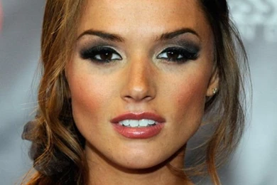 2400x1239px Audi A4 2049.07 KB