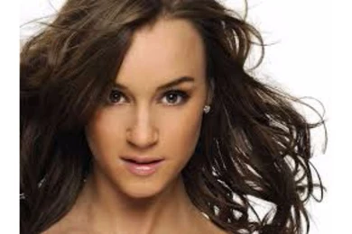 Hot 4K Rosie Jones Wallpapers