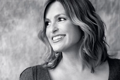 117783d1343628372 mariska hargitay wallpaper mariska hargitay wallpaper photos 1600x1200.jpg