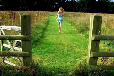 1024x1024 Girl Summer Nature Wallpapers