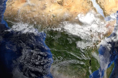 Triple Screen Multi Monitor Multiple Space Espace Terre ...