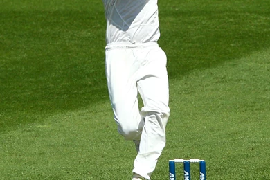 Zaheer Khan Wallpapers Bowling.jpg