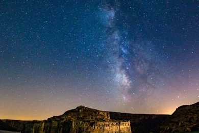 Rumkale By hannanaslan iPad Pro Wallpaper 2732x2732 1024x1024.jpg