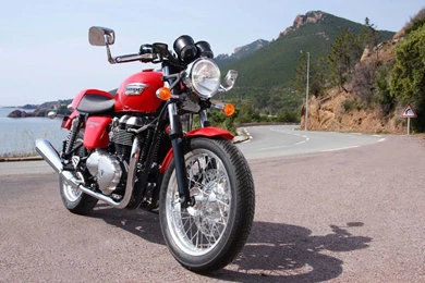 2009 Triumph Thruxton   Moto.ZombDrive.COM