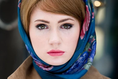 Karen Gillan Actress Wallpapers Of Beautiful Girl