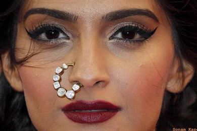 Sonam Kapoor New Hot Free Hd Wallpapers