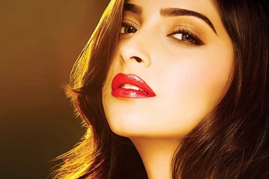 Sonam Kapoor Innovative Wallpapers