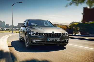 3 series touring wallpaper 1920x1200 3.jpg