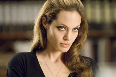 Angelina Jolie Angelina Jolie Jolie (id: 192616) – BUZZERG