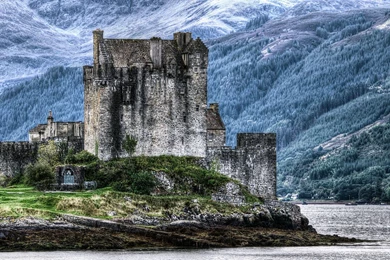 Eilean Donan Castle Wallpaper.jpg