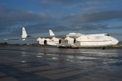 Antonov_an225_cargo_transporter.jpg