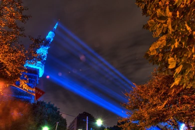 Urban Scenery With Tokyo Tower Wallpapers :: HD Wallpapers