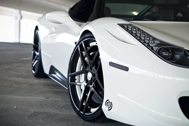 Ferrari 458 Italia White With Black Rims   Image