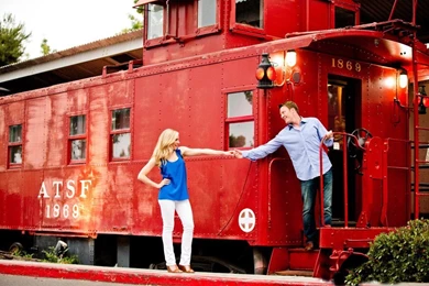Couple Love Train Red HD Wallpapers   New HD Wallpapers