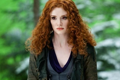 Bryce Dallas Howard As Victoria   (