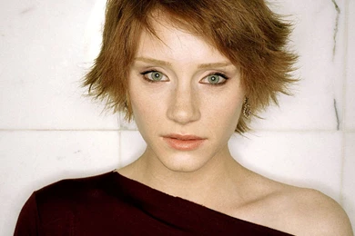 Bryce Dallas Howard iPad 3,4 & Air Wallpapers