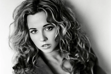 Linda Cardellini HD Desktop Wallpapers