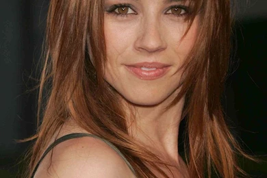 Linda Cardellini Mobile Wallpapers 7913