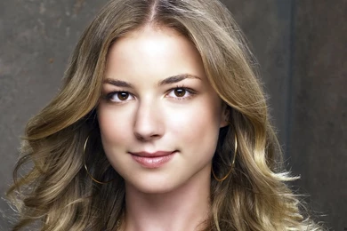 Emily Vancamp   Wallpapers