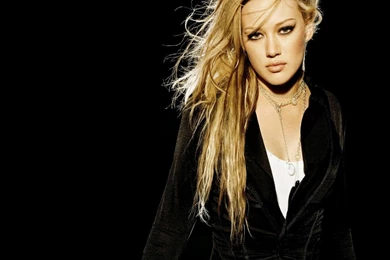 New Screensavers: Hilary Duff Hot Wallpapers