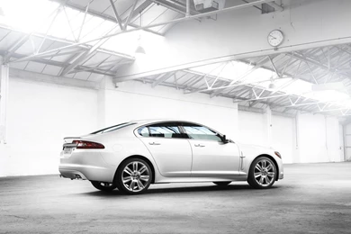 In A Garage « Free Wallpapers 1920x1200 Download Desktop Pictures HD