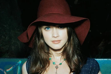 Yellow Wallpaper: Alexis Bledel