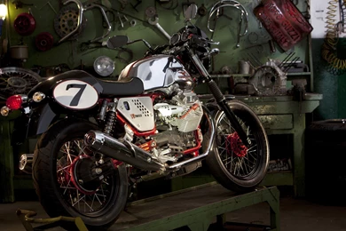 Moto Guzzi V7racer In Garage Wallpapers And Images   Wallpapers ...