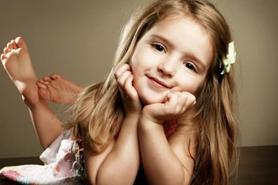 Pretty Cute Girl Wallpapers