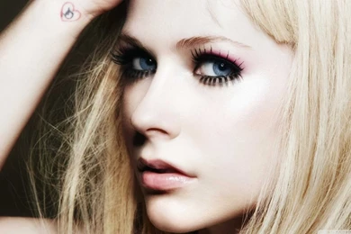 Avril Lavigne Blonde Hair HD Desktop Wallpapers : High Definition ...