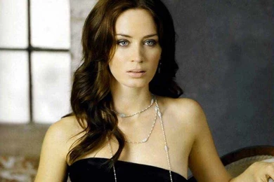 Emily Blunt Wallpapers