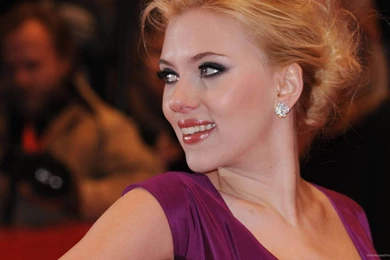 Download 1920x1080 Scarlett Johansson Open Cleavage Wallpapers