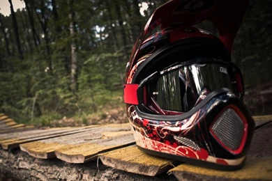 DH Helmet HD Desktop Wallpapers : Fullscreen : Mobile