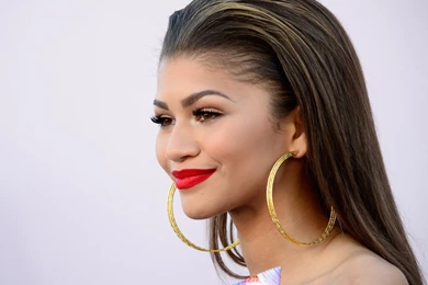 15 Zendaya Beautiful Singer Dancer Actress Photos Yoanu.com