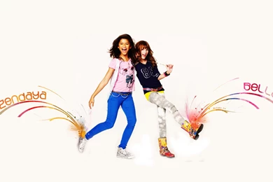 Zendaya And Bella Thorne   Zendaya Coleman And Bella Thorne ...