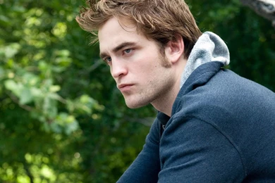 Robert Pattinson Wallpapers